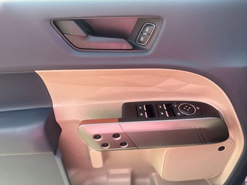 New 2025 Ford Maverick Lariat w/ 4K Tow Package image 29