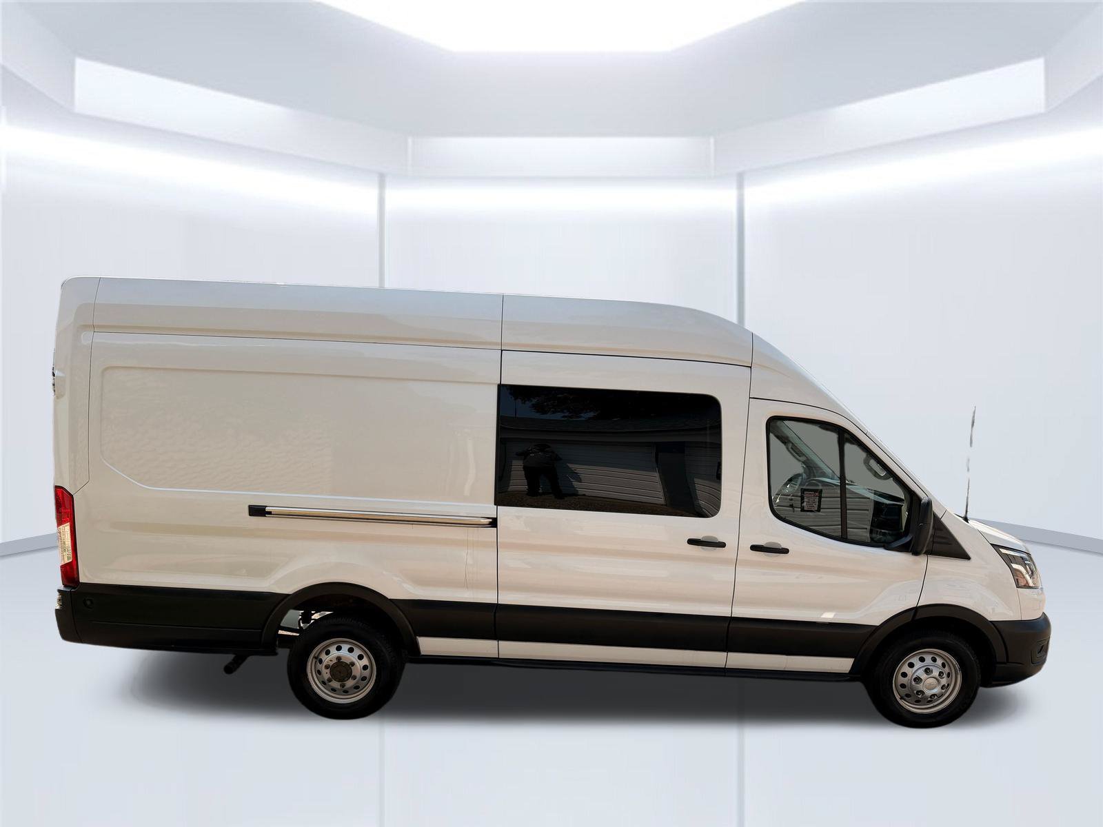 Used 2023 Ford Transit 350 148 High Roof Extended AWD w/ Load Area Protection Package image 4