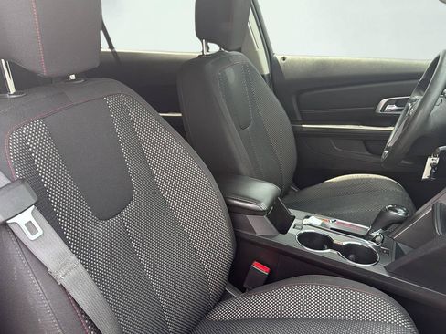 Used 2017 GMC Terrain SLE FWD image 25