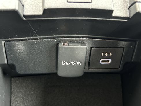 Certified 2023 Toyota Corolla LE image 32