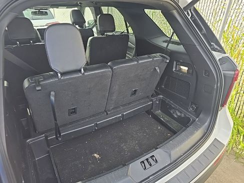 Used 2022 Ford Explorer ST w/ ST Street Pack image 8