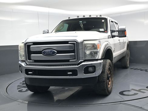 Used 2016 Ford F250 Lariat w/ Chrome Package image 11