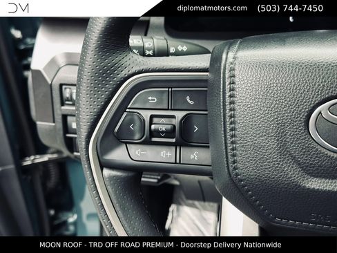 Used 2025 Toyota 4Runner TRD Off-Road Premium AWD/4WD image 29