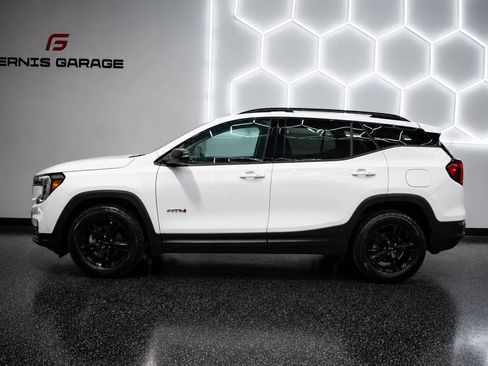 Used 2024 GMC Terrain AT4 AWD/4WD image 5