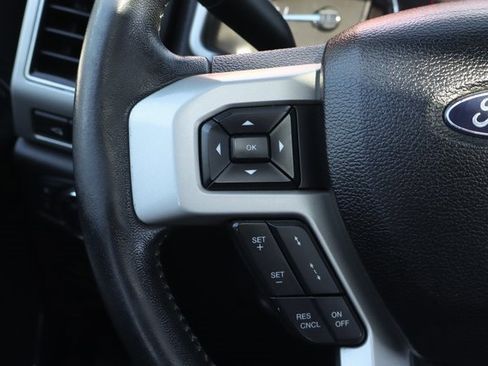 Used 2021 Ford F350 Lariat image 27