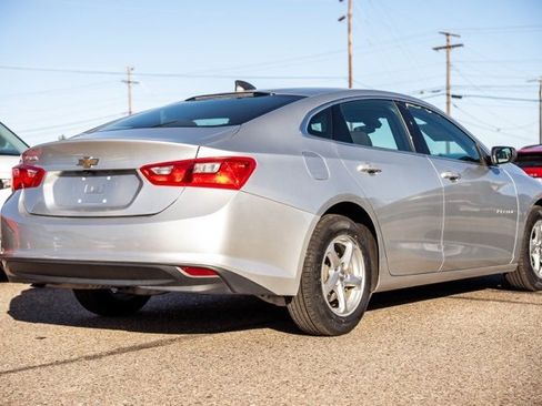 Used 2018 Chevrolet Malibu LS image 5