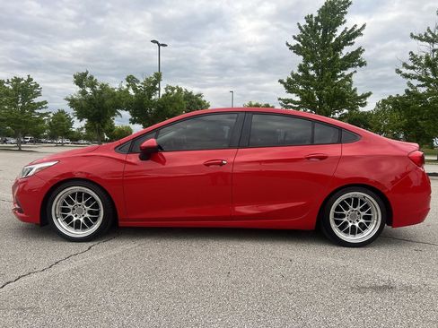 Used 2016 Chevrolet Cruze LS FWD image 2