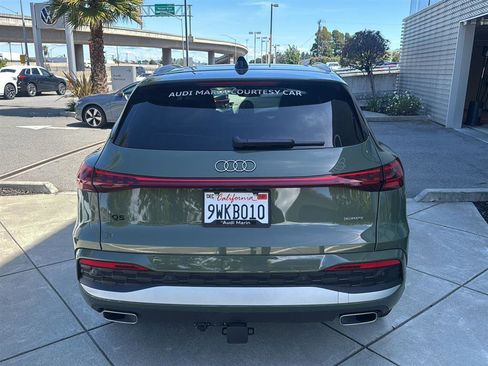 Used 2025 Audi Q5 Premium Plus w/ Premium Plus AWD/4WD image 7
