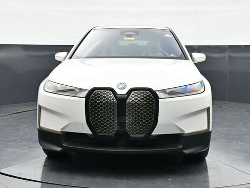 Used 2023 BMW iX xDrive50 AWD/4WD image 2