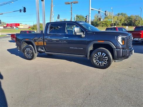 Used 2024 GMC Sierra 2500 Denali Ultimate image 6