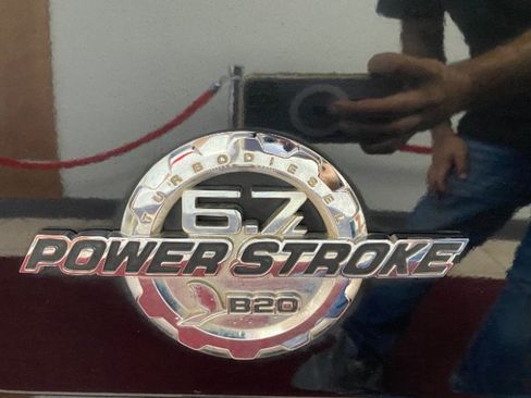 Used 2013 Ford F250 Lariat w/ Chrome Pkg RWD image 17