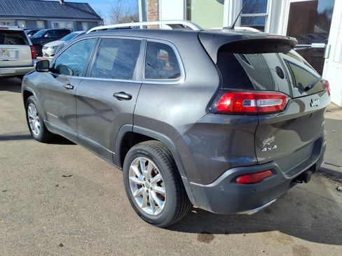 Used 2015 Jeep Cherokee Limited w/ Luxury Group image 8