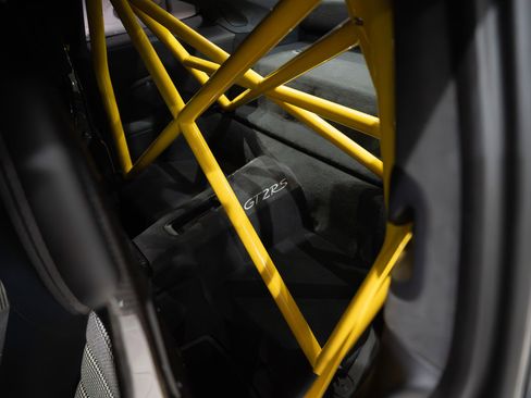 Used 2018 Porsche 911 GT2 RS image 13