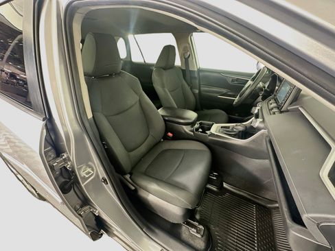 Used 2020 Toyota RAV4 LE w/ All Weather Liner Package FWD image 30