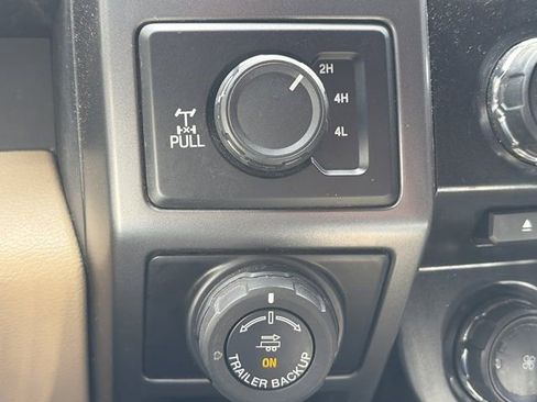 Used 2017 Ford F150 XLT w/ Equipment Group 302A Luxury image 17