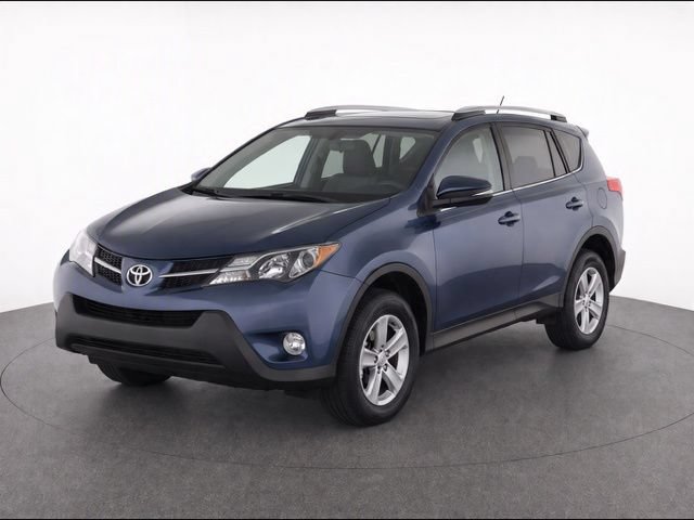 Used 2013 Toyota RAV4 XLE AWD/4WD image 3