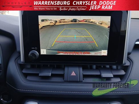 Used 2025 Toyota RAV4 XLE image 23