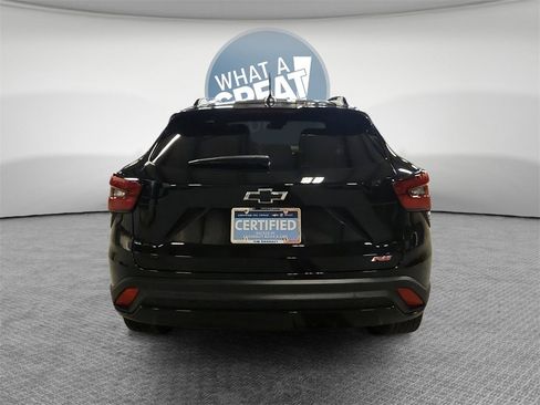 Certified 2025 Chevrolet Trax RS w/ Driver Confidence Package image 5