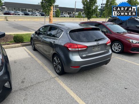 Used 2016 Kia Forte EX FWD image 3