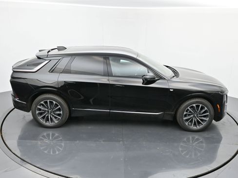 New 2025 Cadillac Lyriq Sport image 28