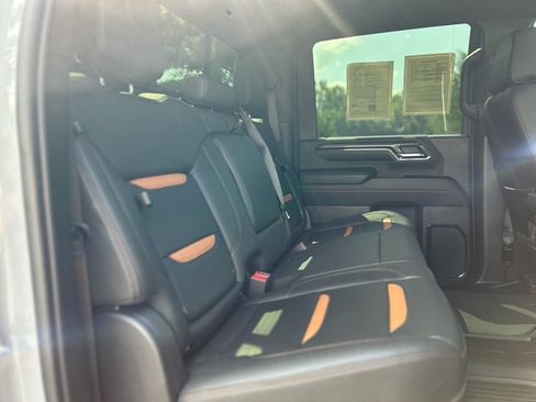 Used 2024 GMC Sierra 2500 AT4 w/ AT4 Premium Plus Package AWD/4WD image 12