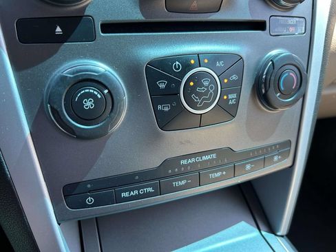 Used 2014 Ford Explorer FWD image 18