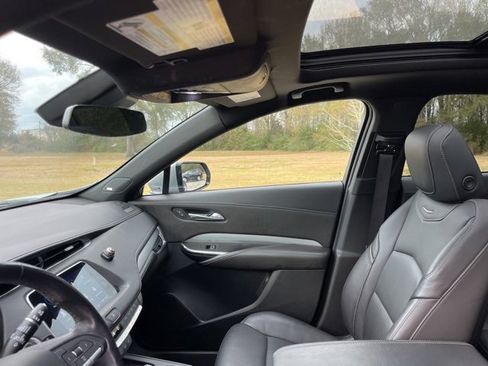 Used 2023 Cadillac XT4 Premium Luxury w/ Cold Weather Package image 16