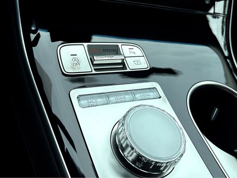 New 2026 Genesis GV70 2.5T Advanced image 21