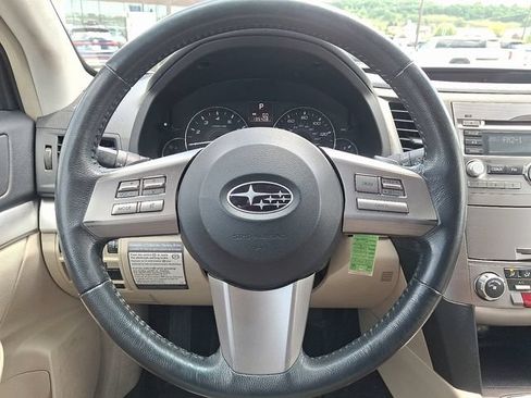 Used 2011 Subaru Outback 2.5i Premium AWD/4WD image 18