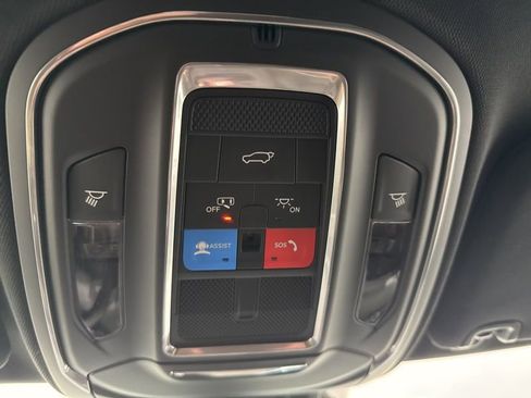 New 2026 Jeep Cherokee Limited AWD/4WD image 36