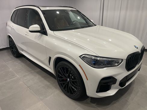Certified 2023 BMW X5 xDrive40i w/ Executive Package image 3