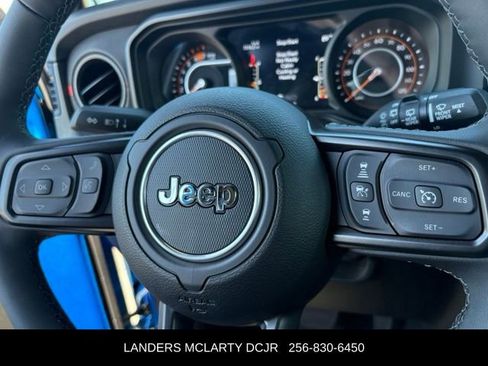 Used 2025 Jeep Wrangler Unlimited Rubicon w/ Safety Group AWD/4WD image 28