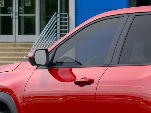 New 2026 Chevrolet Equinox LT w/ Safety and Technology Package image 12