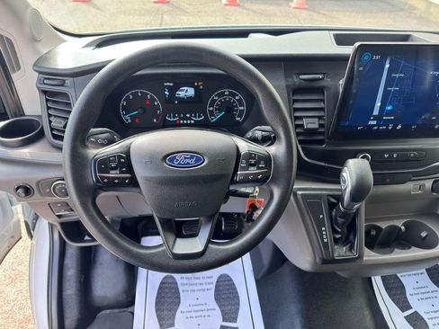 Used 2025 Ford Transit 250 Medium Roof image 16