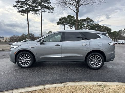 Used 2024 Buick Enclave Avenir w/ Avenir Technology Package image 7