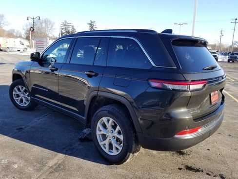 Certified 2024 Jeep Grand Cherokee Limited w/ Luxury Tech Group II image 6