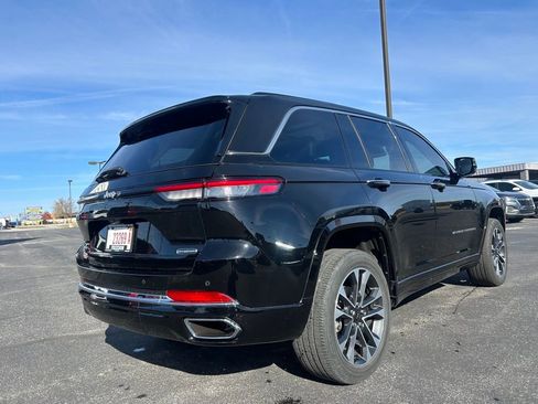 Used 2023 Jeep Grand Cherokee Overland AWD/4WD image 6