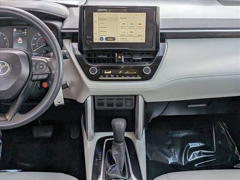 Used 2024 Toyota Corolla Cross L FWD image 14