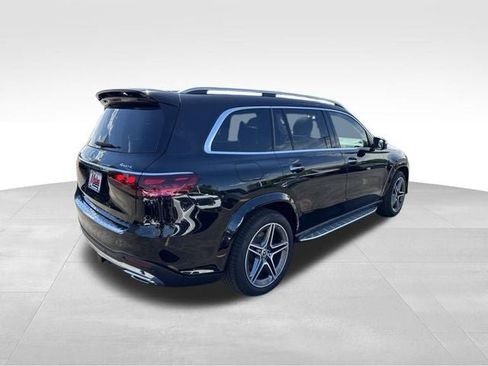 Used 2025 Mercedes-Benz GLS 450 4MATIC image 4