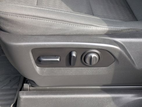 Used 2021 Chevrolet Silverado 1500 LT Trail Boss image 23