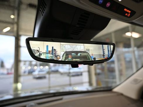 New 2026 GMC Acadia Denali w/ Super Cruise Package image 18