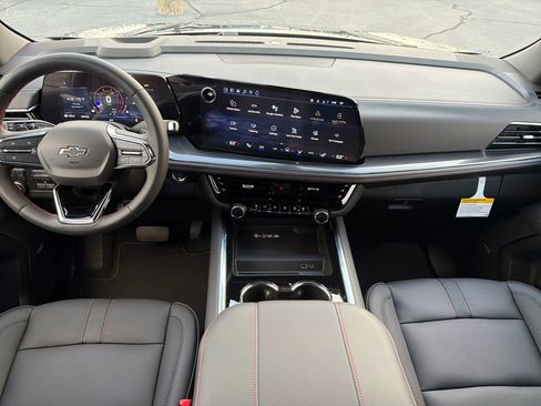 New 2026 Chevrolet Suburban RST image 12