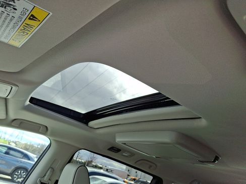 New 2026 Honda Odyssey Touring image 12