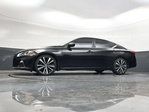 Used 2021 Nissan Altima 2.5 SR FWD image 38
