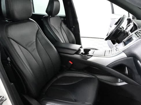 Used 2020 Lincoln Nautilus FWD w/ Equipment Group 101A image 11