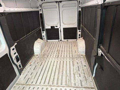 Used 2024 RAM ProMaster 2500 w/ Convenience Group FWD image 19