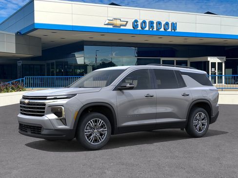 New 2026 Chevrolet Traverse LT FWD image 2