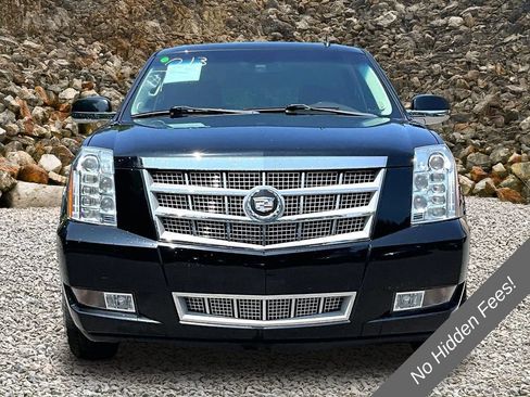 Used 2011 Cadillac Escalade Platinum AWD/4WD image 3