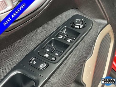 Certified 2017 Jeep Renegade Latitude FWD image 26