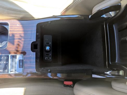 Used 2016 Land Rover Range Rover HSE image 25